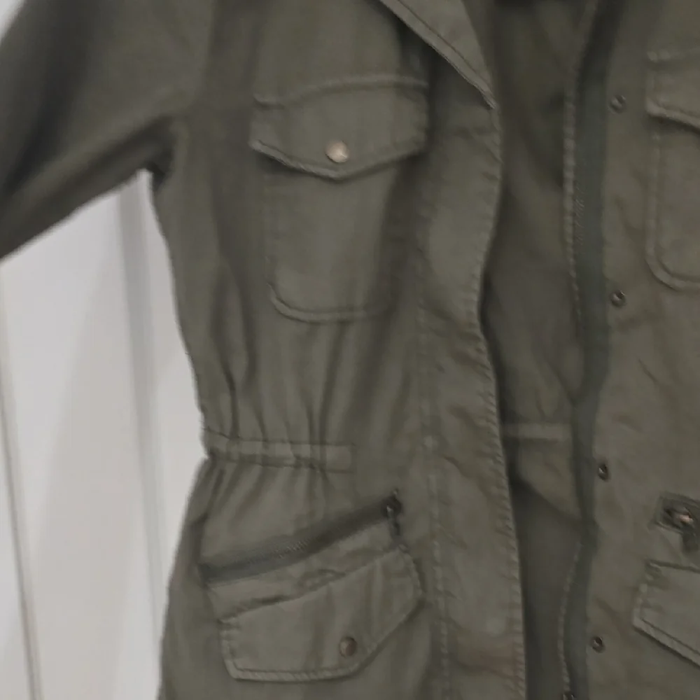 Chic Olive Utility Jacket Size Xs But Adjustable Waist Can Fit S - Picture 4 of 9